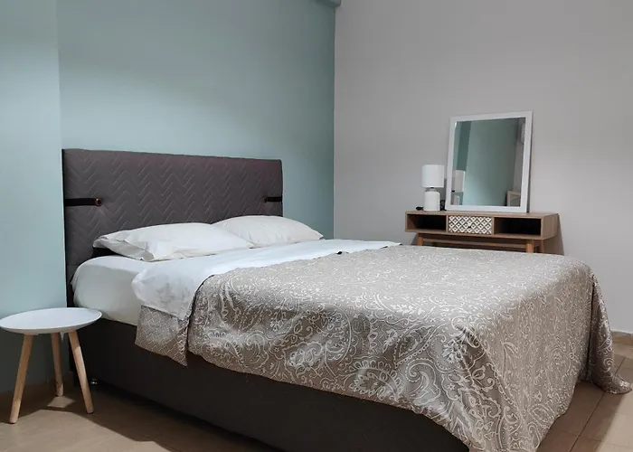 Trikalabnb - Rock & Roll 1 In Apartment *