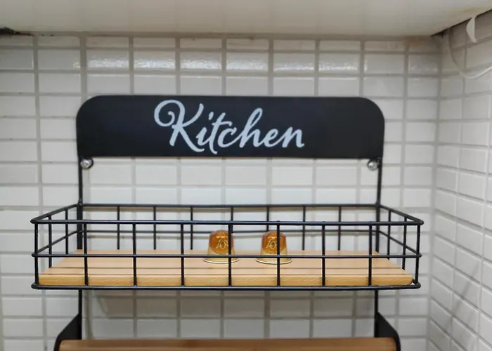 Trikalabnb - Rock & Roll 1 In