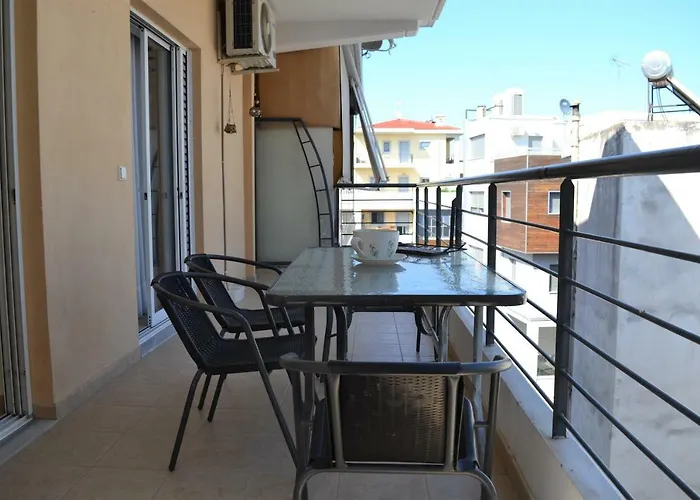 Trikalabnb - Rock & Roll 1 In Apartment